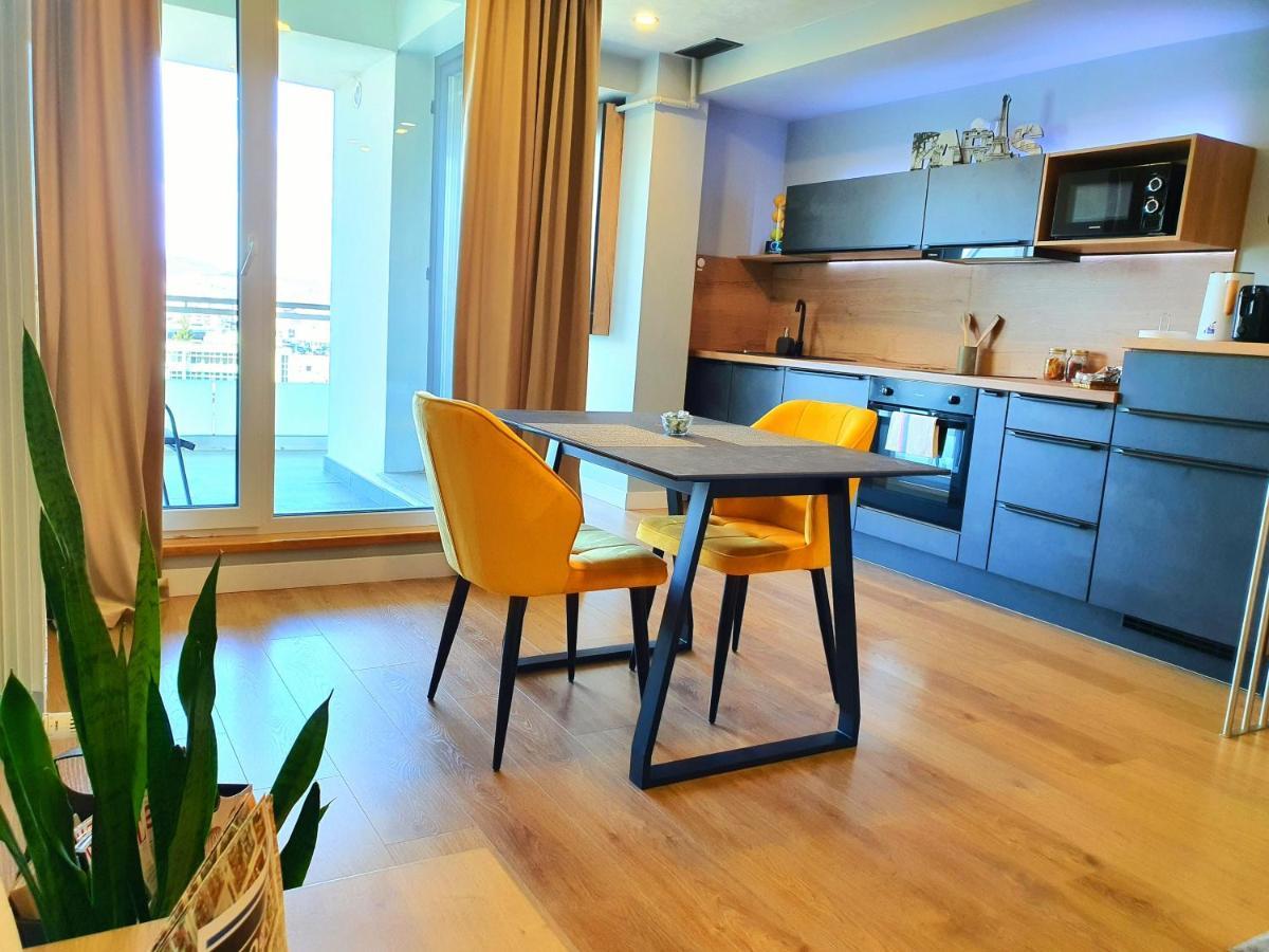 Eriss Studio Suite - Ozone Building Apartment Клуж-Напока Екстериор снимка